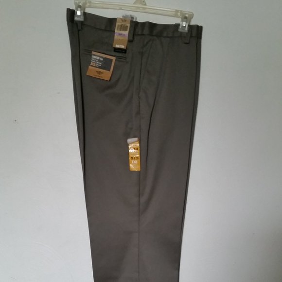 Dockers D3 Classic Fit Pleated Gray Pants Mens Size 38 x30 NEW - Picture 1 of 6